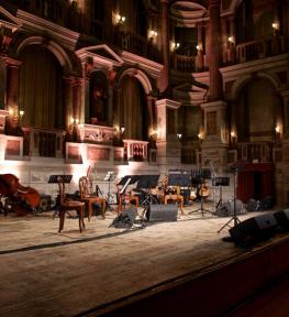 Illuminazione per concerto al teatro Bibiena per il 2° festival Mia Martini